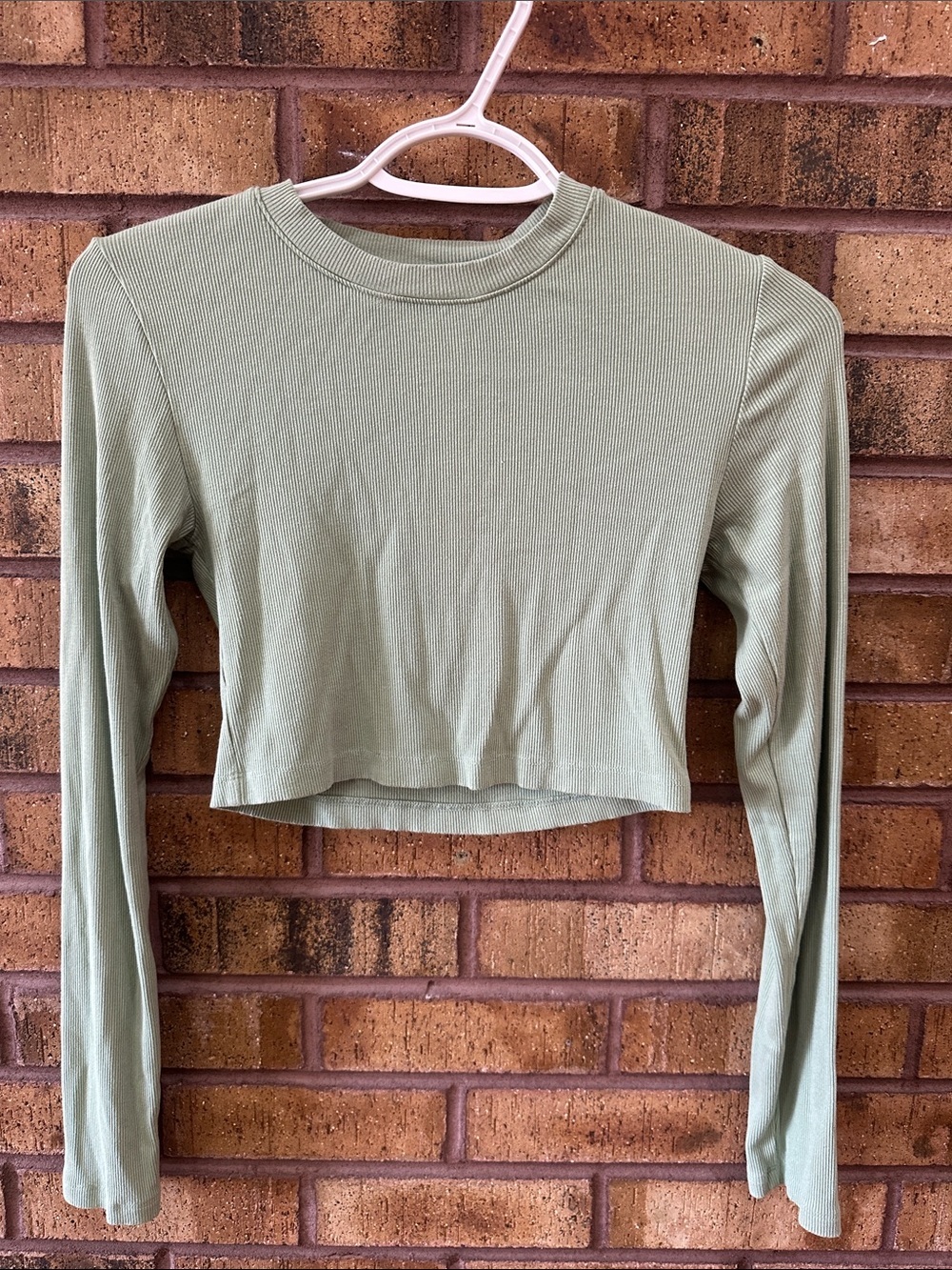 Mono B Sage Green Ribbed Long-Sleeve Crop Top